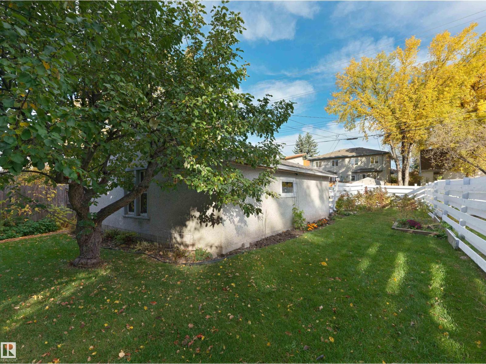 10968 75 AV NW - 26