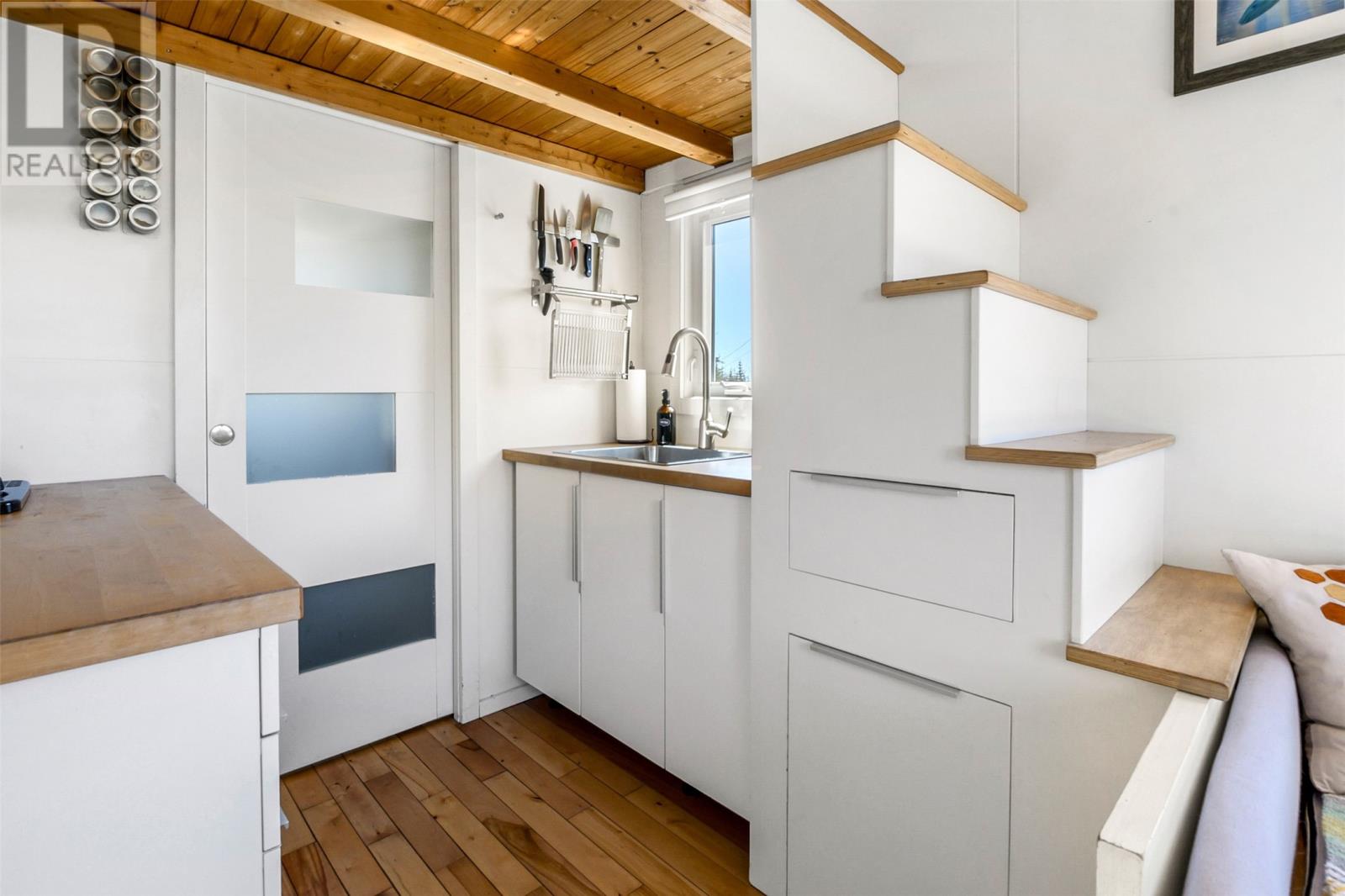 9 Middle Brook Road - 43
