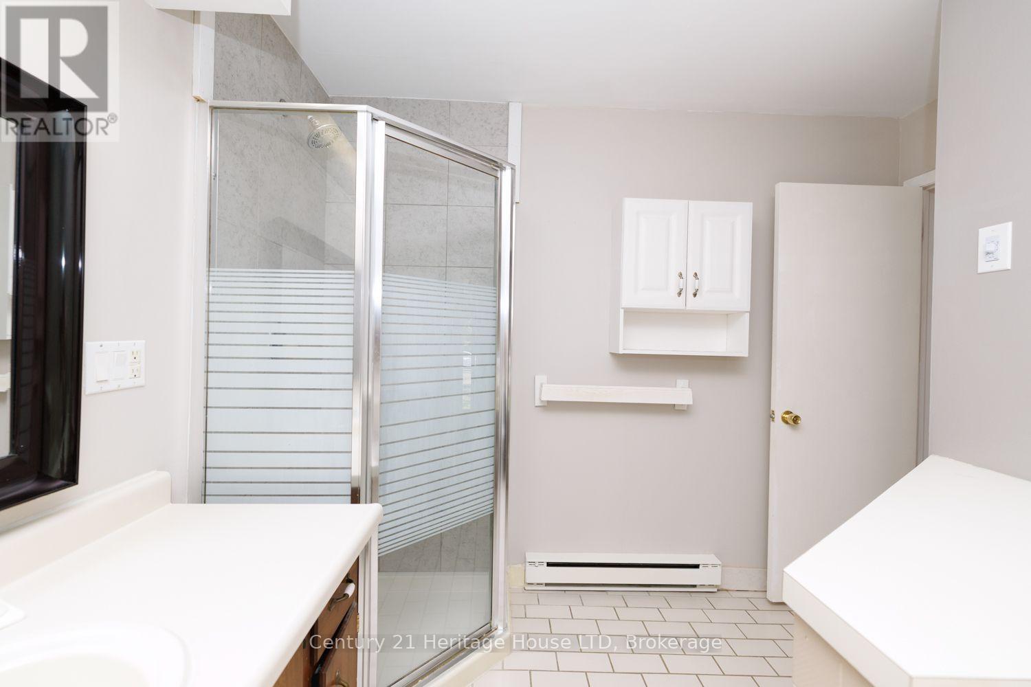 346 Albany Street — photo 18