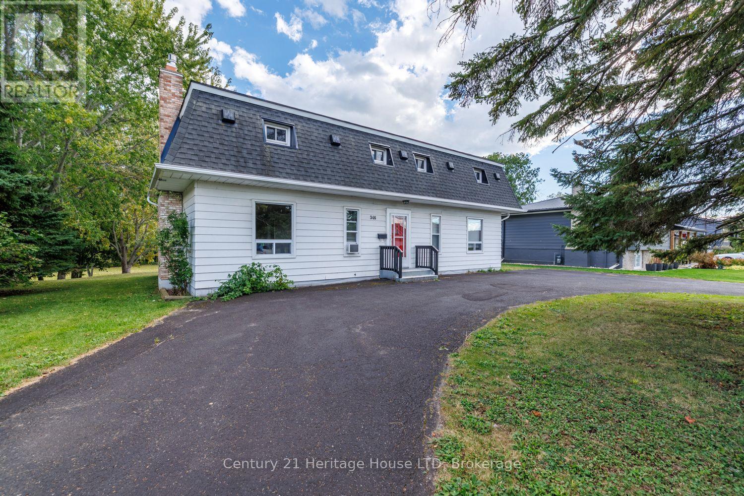 346 ALBANY STREET - 4