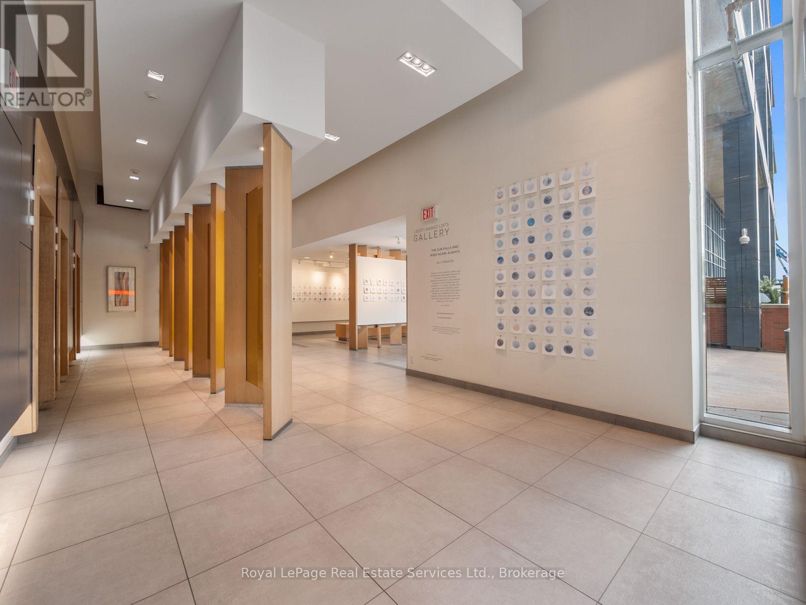 #729 5 HANNA AVENUE - 33