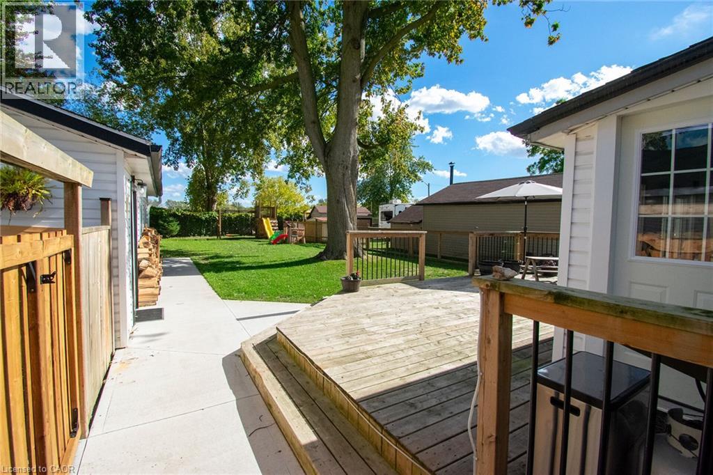 707 TAMARAC Street - 32