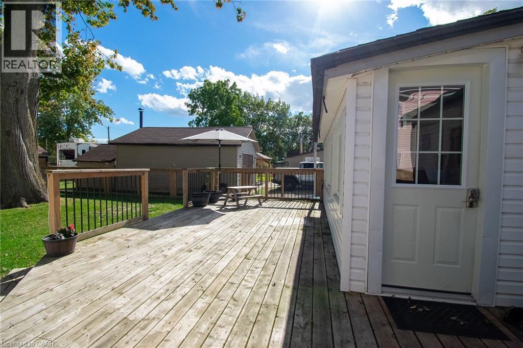 707 TAMARAC Street - Image 33