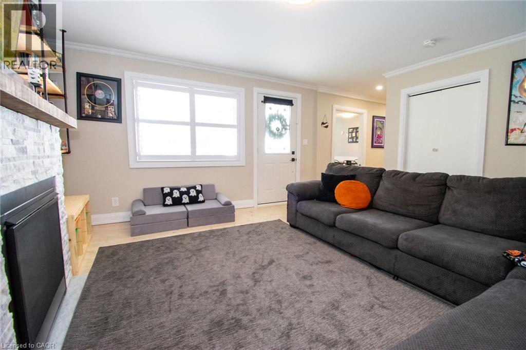 707 TAMARAC Street - 6