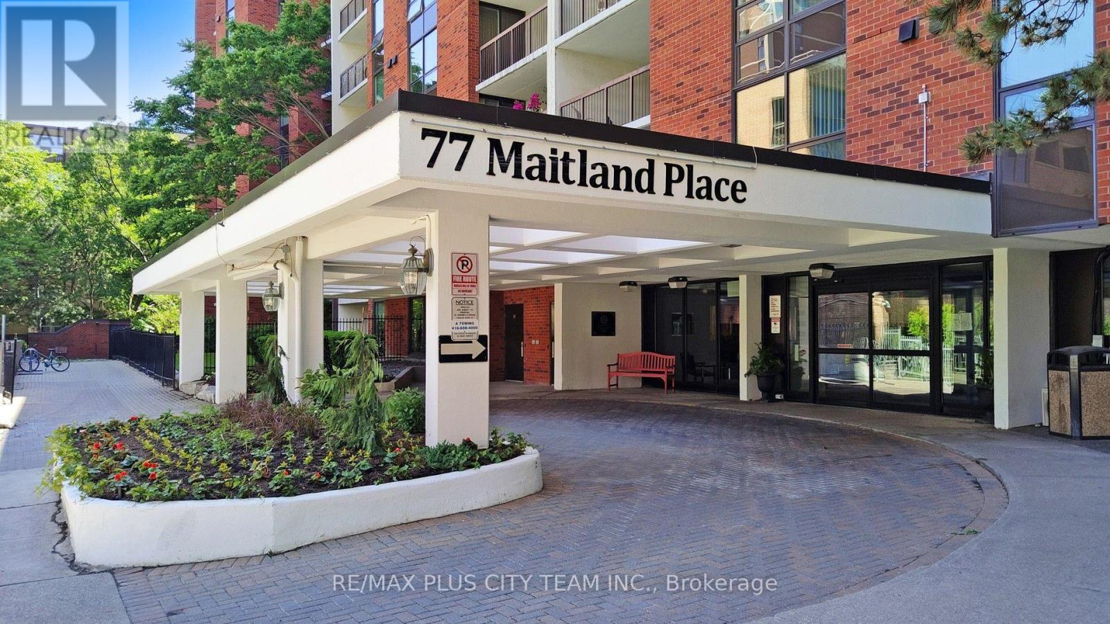 123- 77 Maitland Place, Toronto, ON photo 3