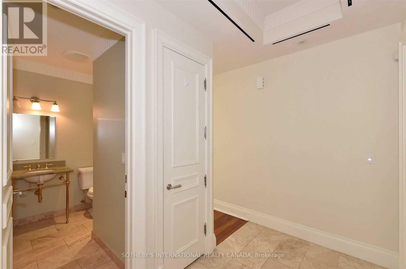 1 St. Thomas Street — photo 13