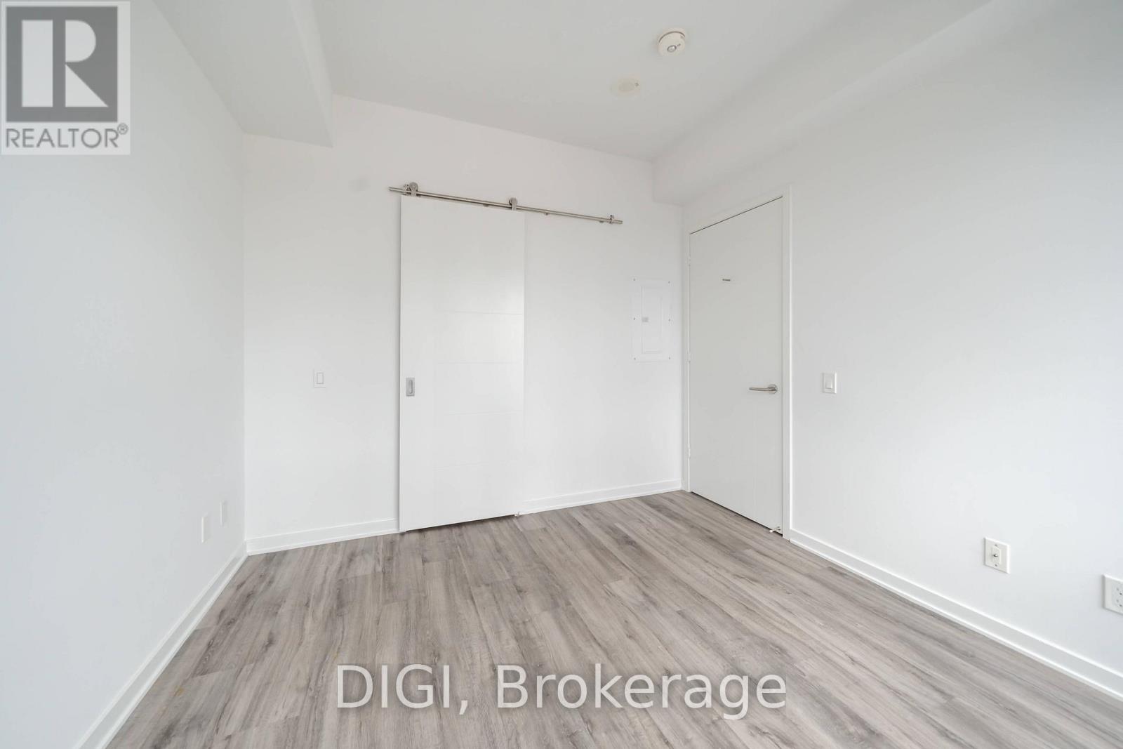25 Selby Street — photo 16