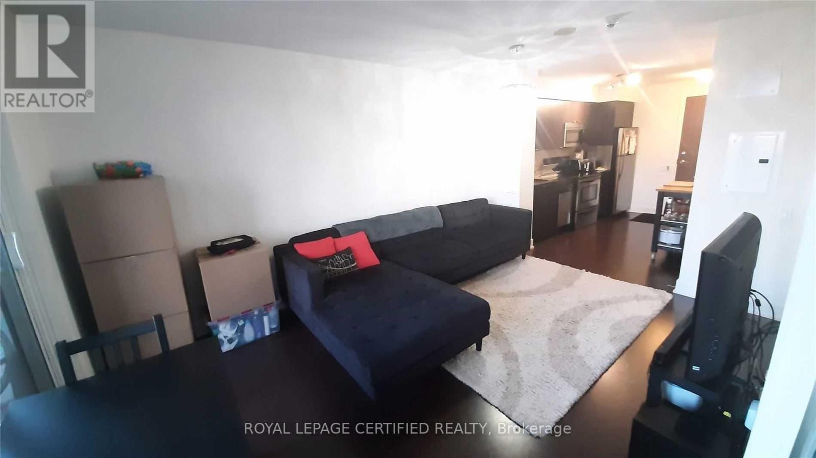23 Sheppard Avenue East — photo 4