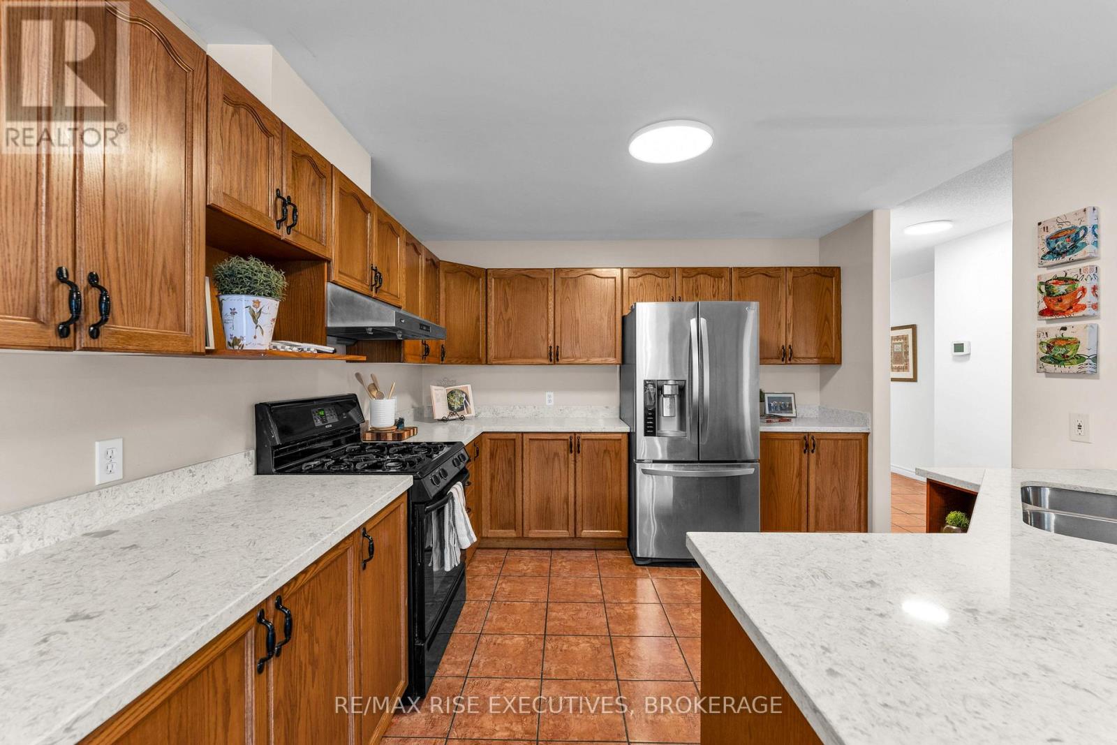 370 COOKE CRESCENT - Image 17