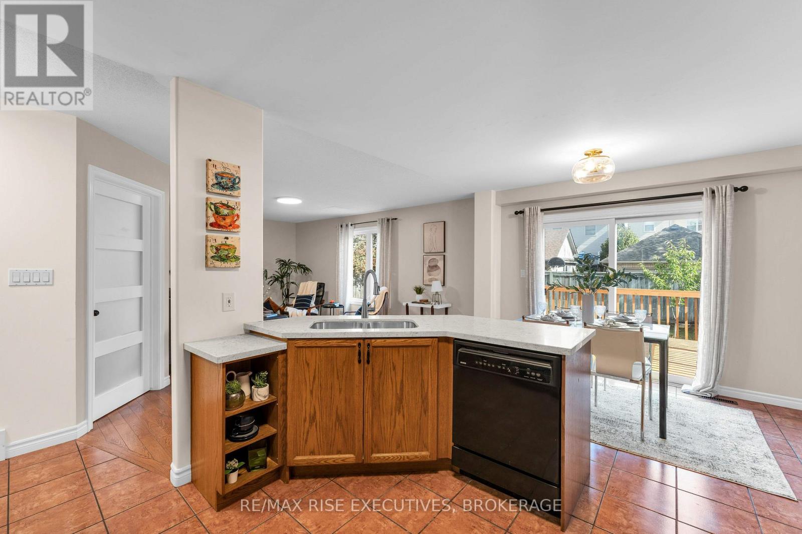 370 COOKE CRESCENT - Image 18