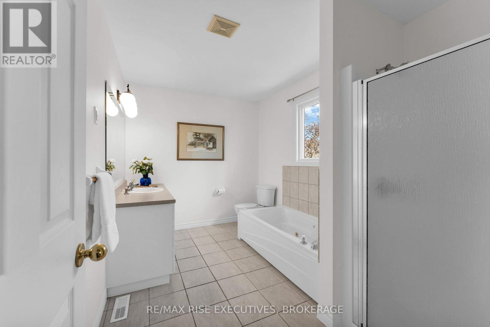 370 COOKE CRESCENT - Image 25