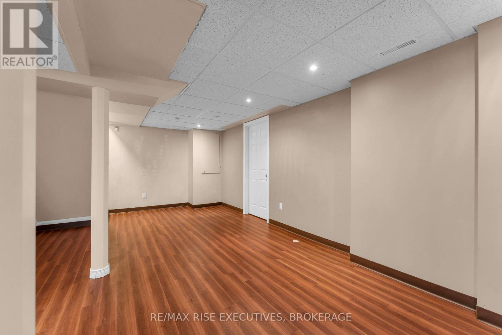 370 COOKE CRESCENT - 39