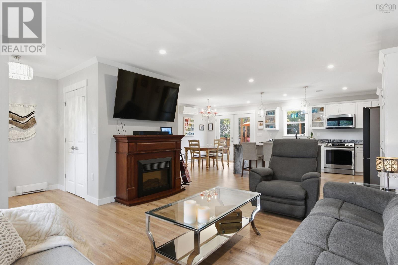 238 Fraser Road - 8