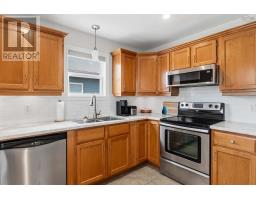 37 Bigelow Street, Wolfville, NS B4P0A1 Photo 11