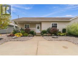 37 Bigelow Street, Wolfville, NS B4P0A1 Photo 38