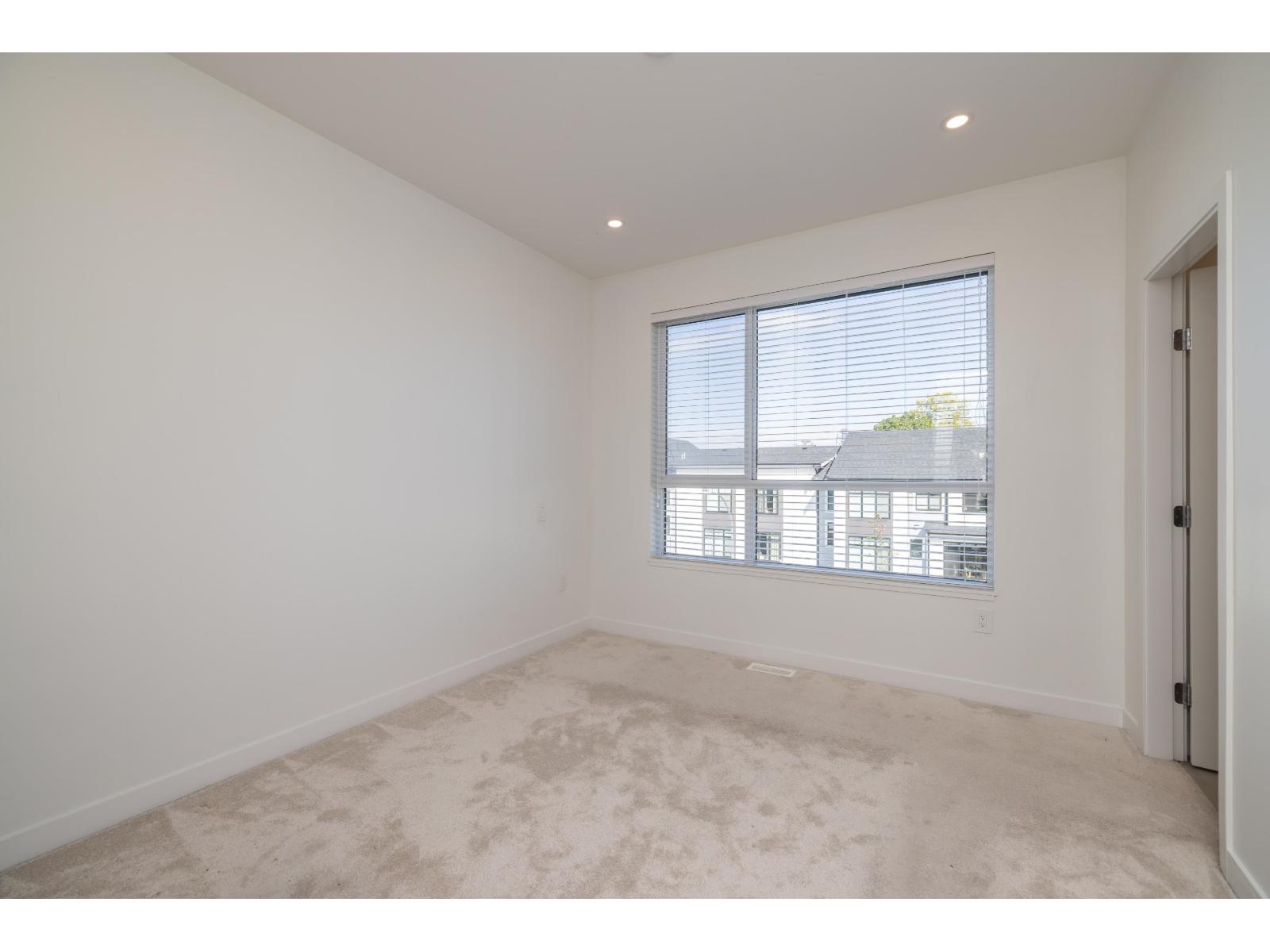105 20150 81 AVENUE, Langley - Image 1