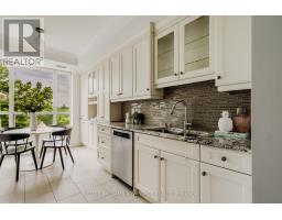 321 - 9 Boardwalk Drive, Toronto, ON M4L6T1 Photo 9