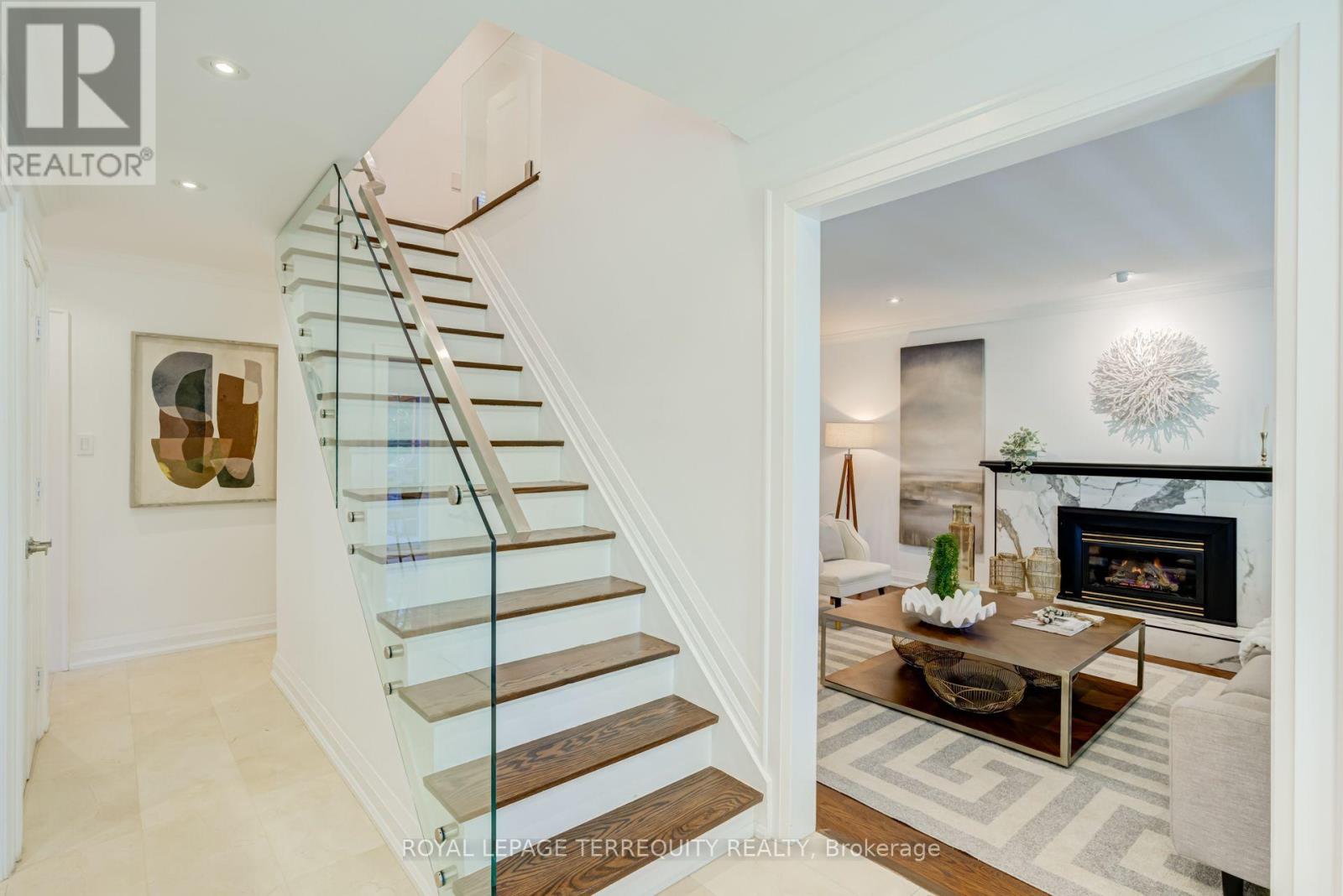 258 Guildwood Parkway, Toronto, ON photo 3