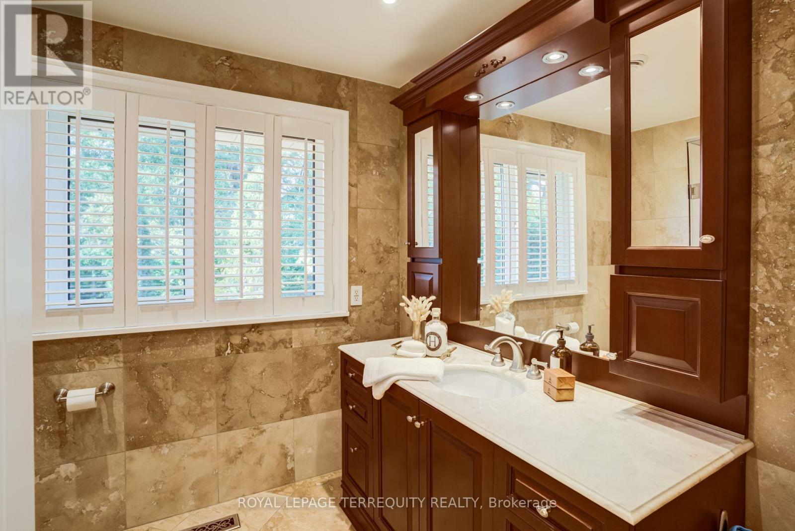 258 Guildwood Parkway, Toronto, ON photo 33