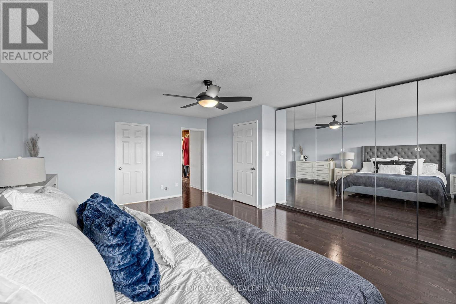 99 JOHN BELL CRESCENT - 18