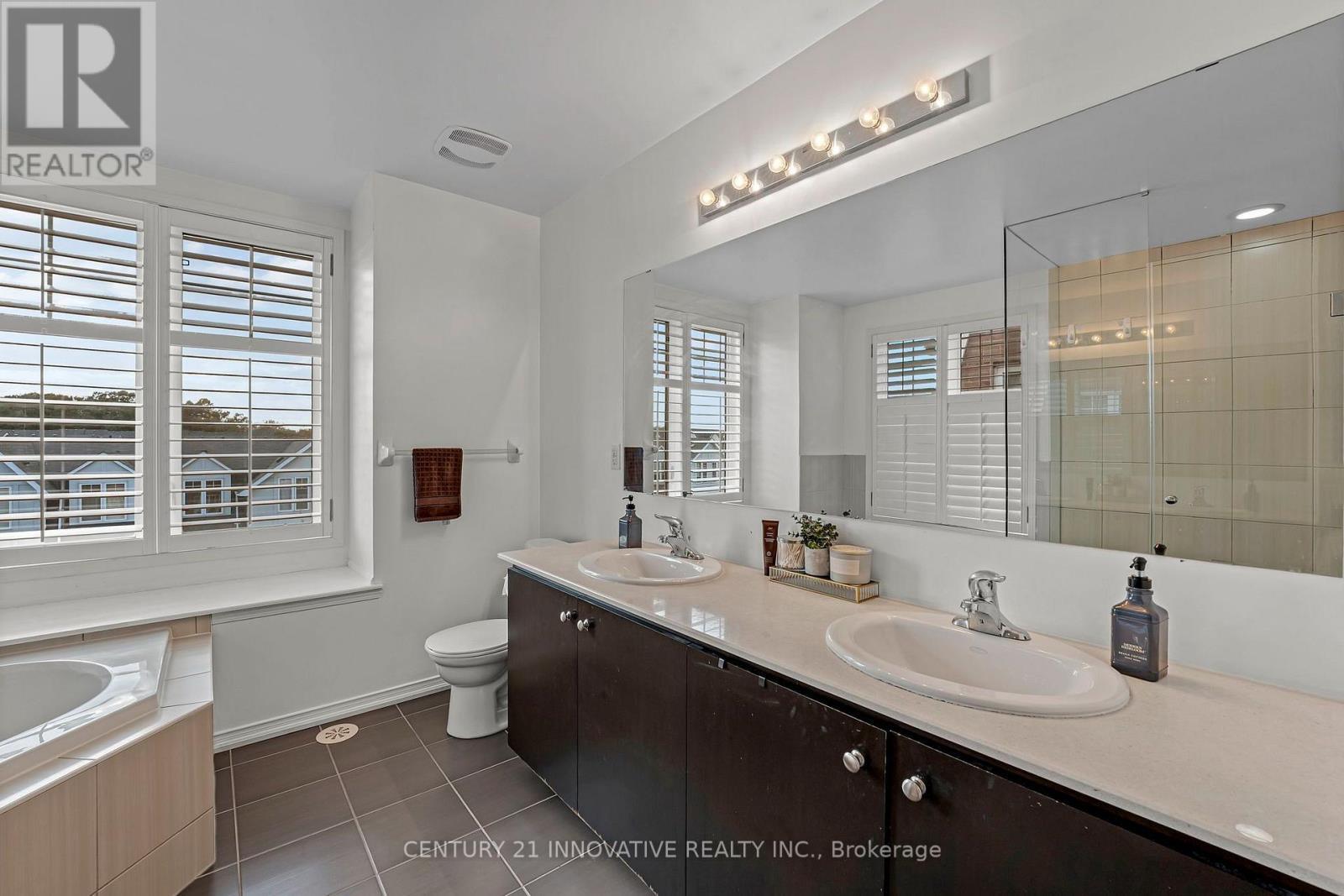 99 JOHN BELL CRESCENT - 20