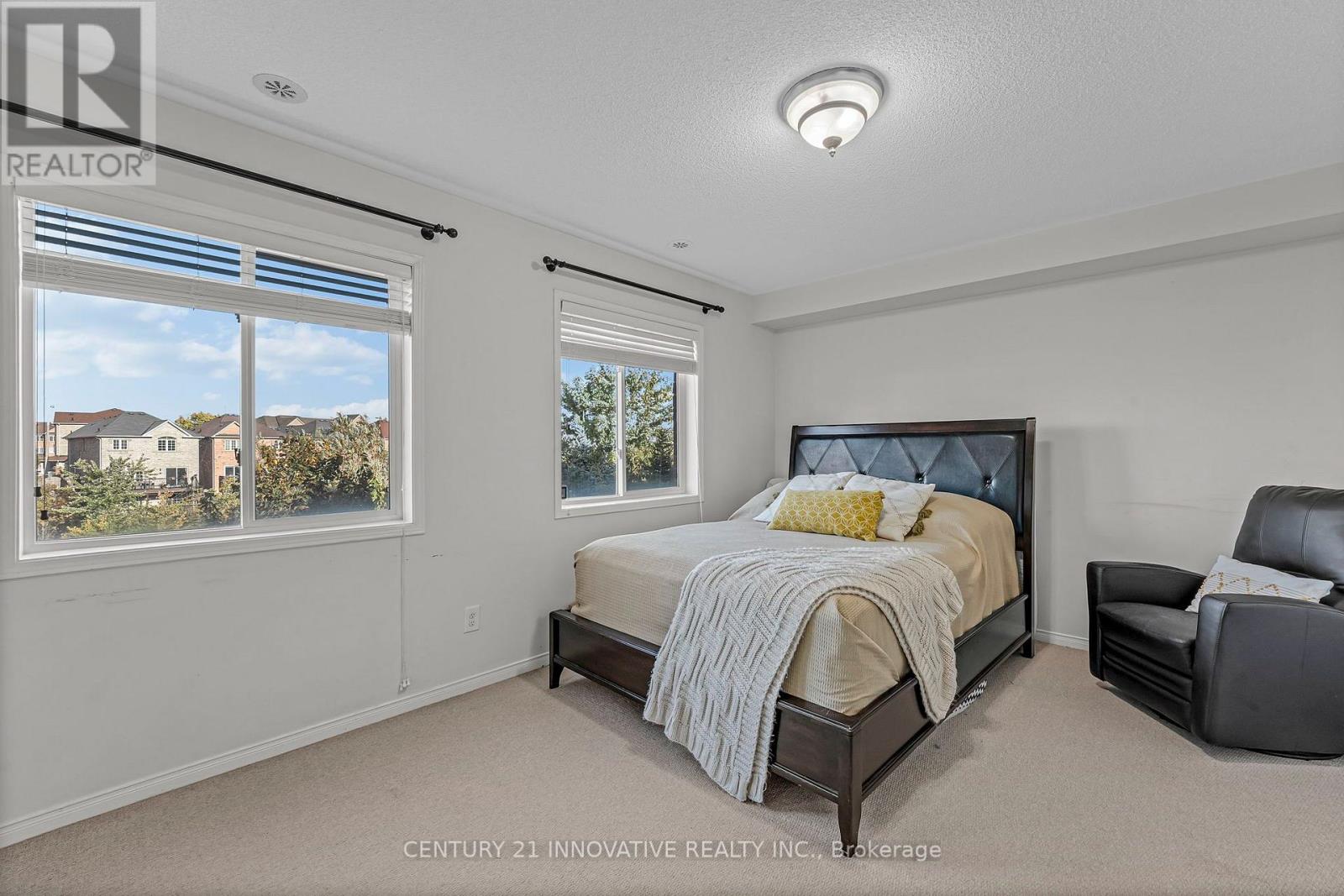 99 JOHN BELL CRESCENT - 22
