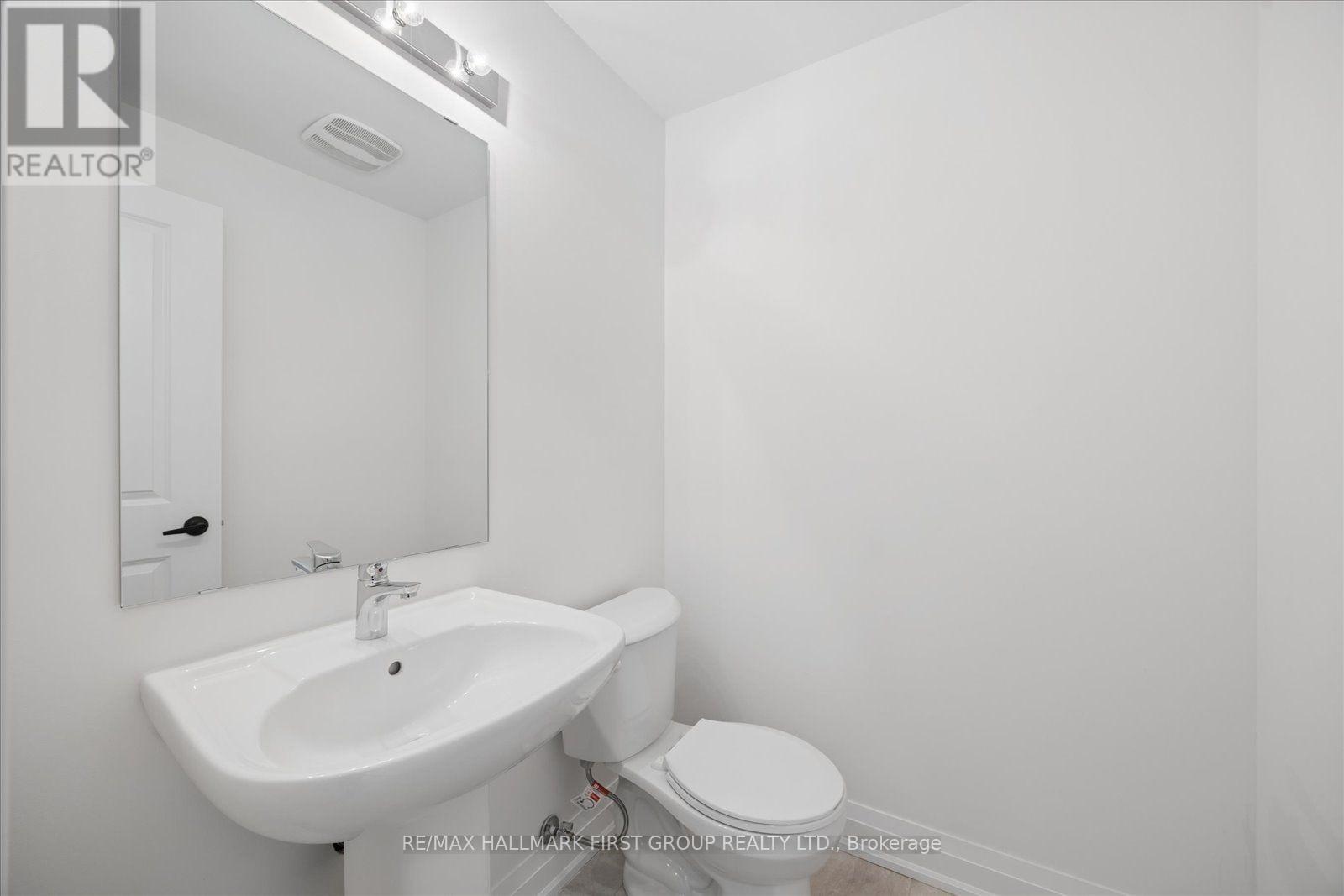 39 Marret Lane, Clarington, ON photo 10