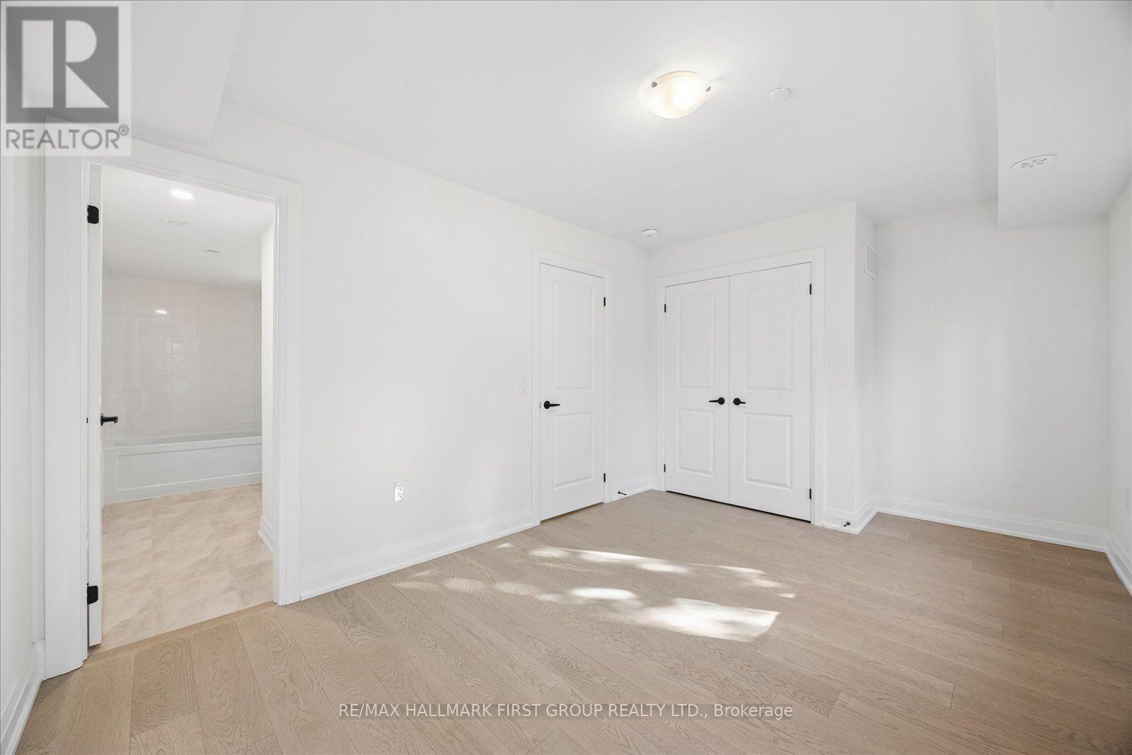 39 Marret Lane, Clarington, ON photo 12