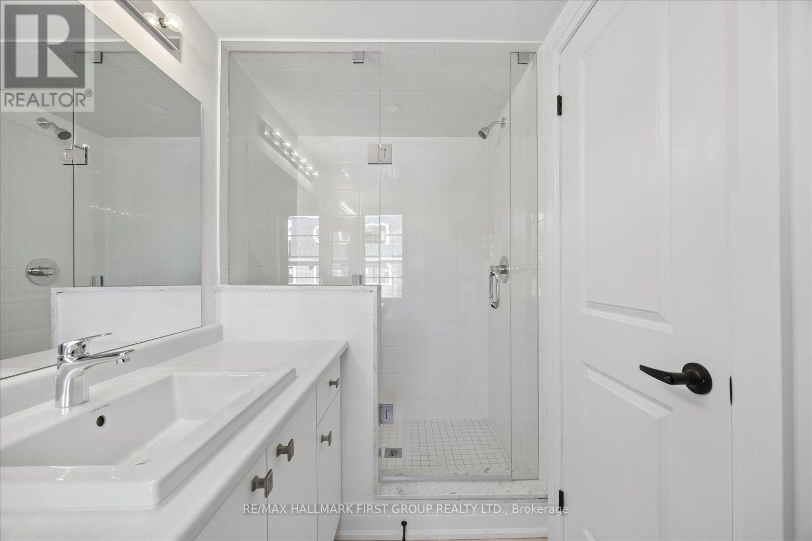 39 MARRET LANE - 18