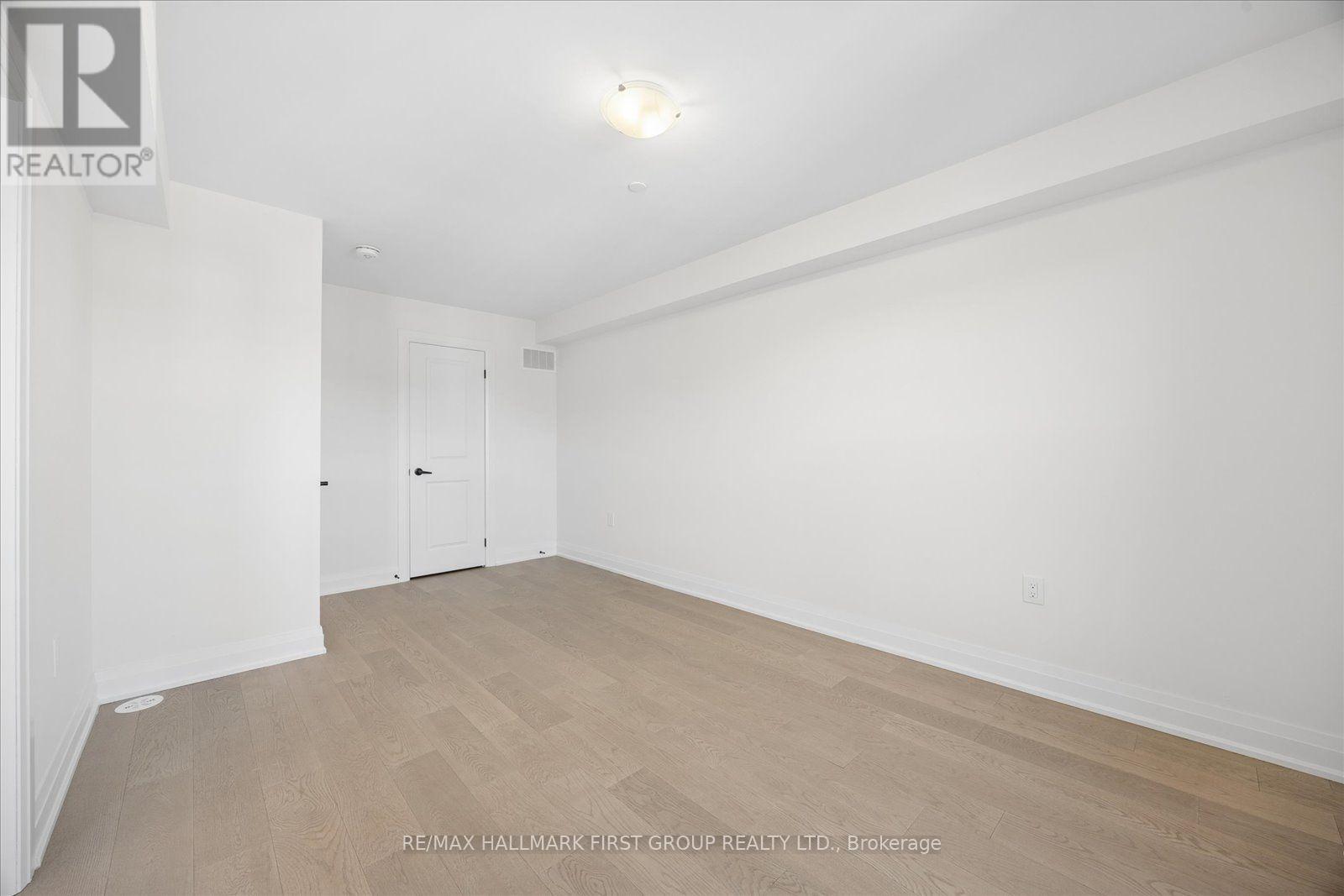 39 MARRET LANE - 20