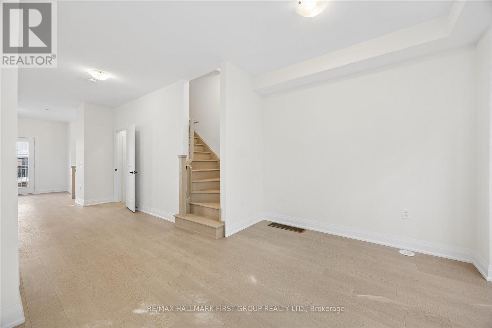 39 MARRET LANE - 9