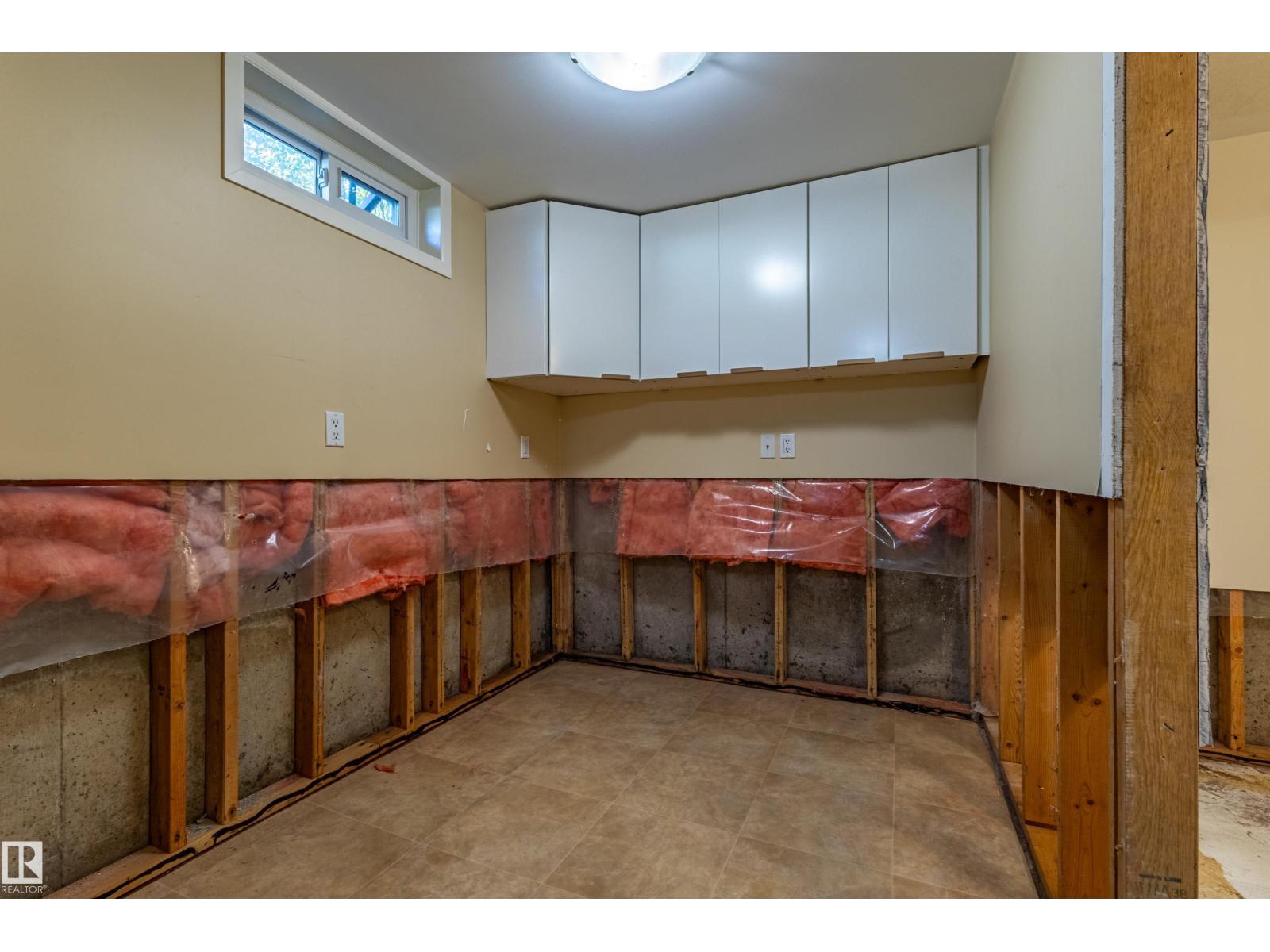 4107 122 ST NW - 36