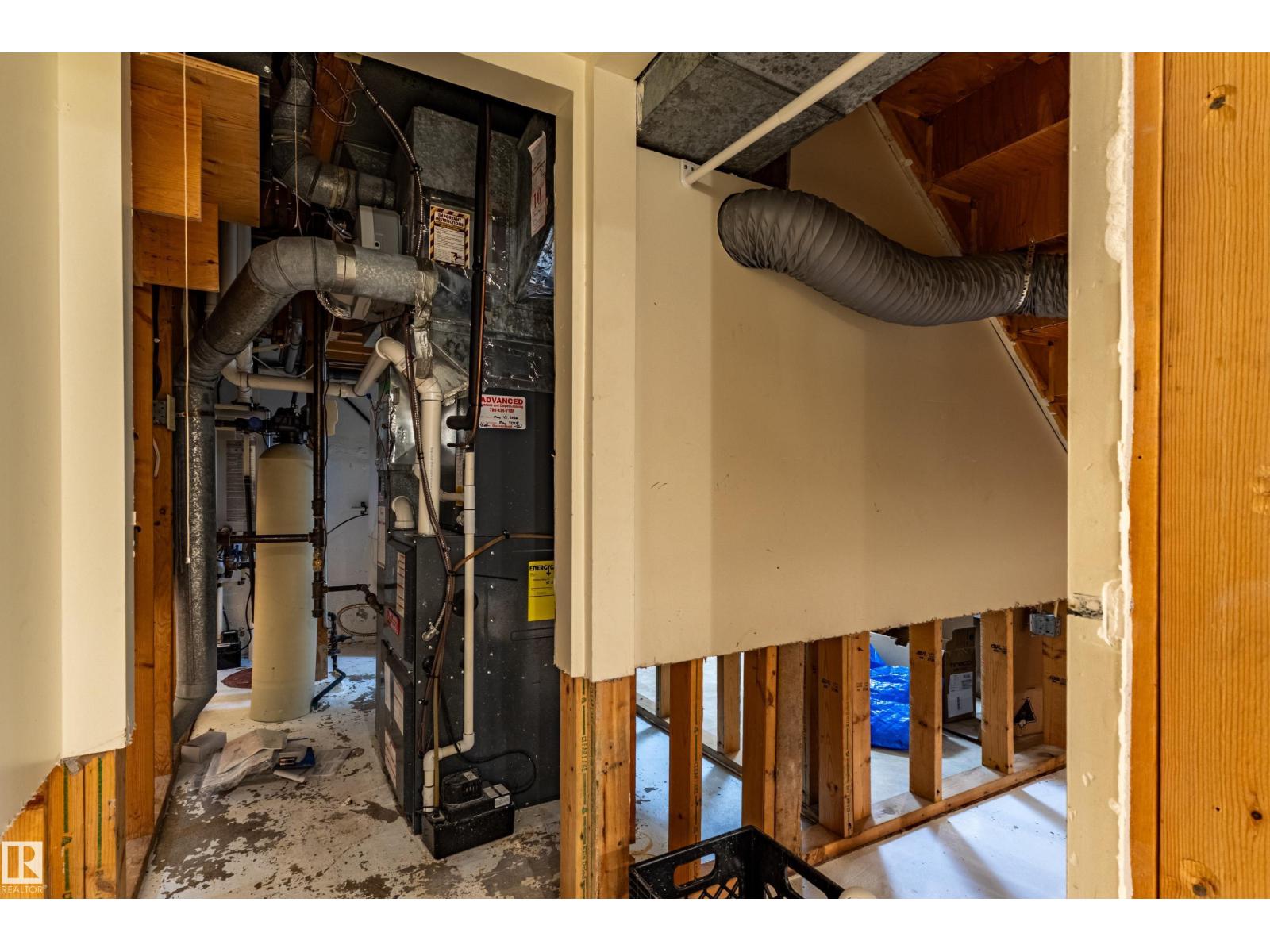 4107 122 ST NW - 34