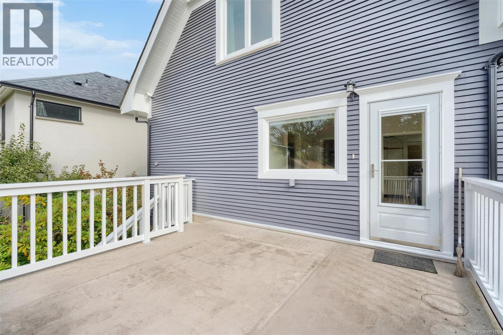  1200 Hampshire Road, Oak Bay
