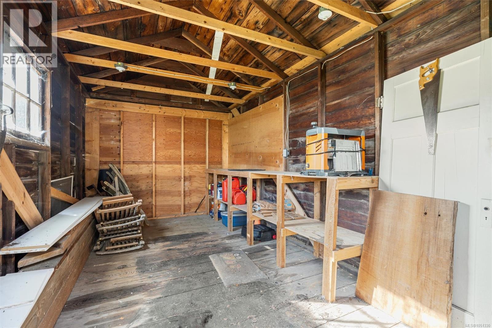  1200 Hampshire Road, Oak Bay