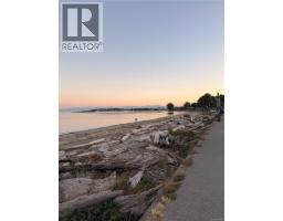 1200 Hampshire Rd, Oak Bay, BC V8S4T2 Photo 51