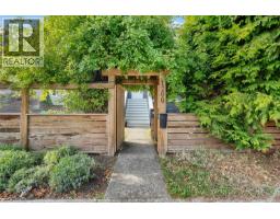1200 Hampshire Rd, Oak Bay, BC V8S4T2 Photo 42
