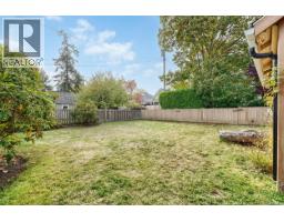 1200 Hampshire Rd, Oak Bay, BC V8S4T2 Photo 33