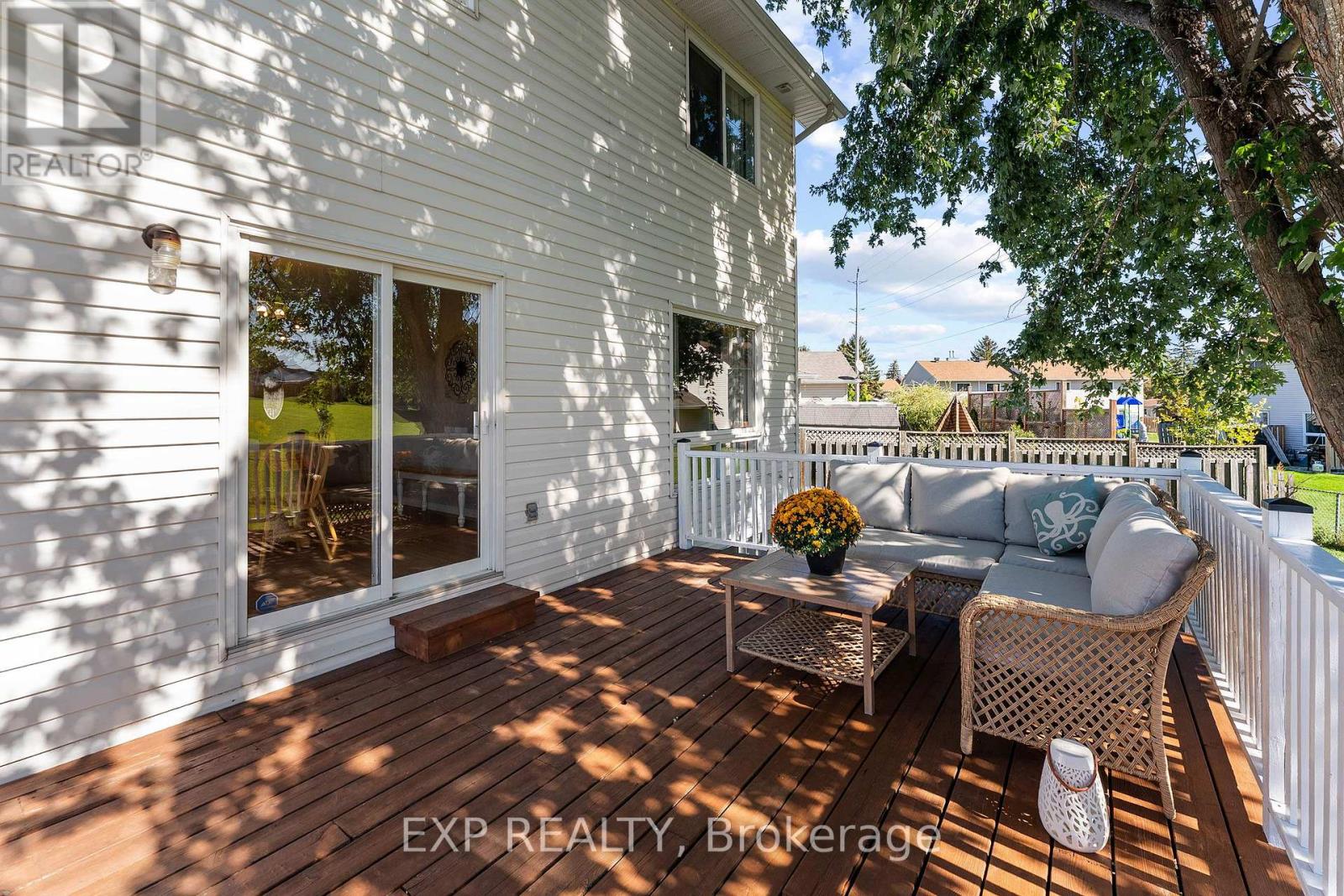 108 MCLACHLIN STREET S - Image 34