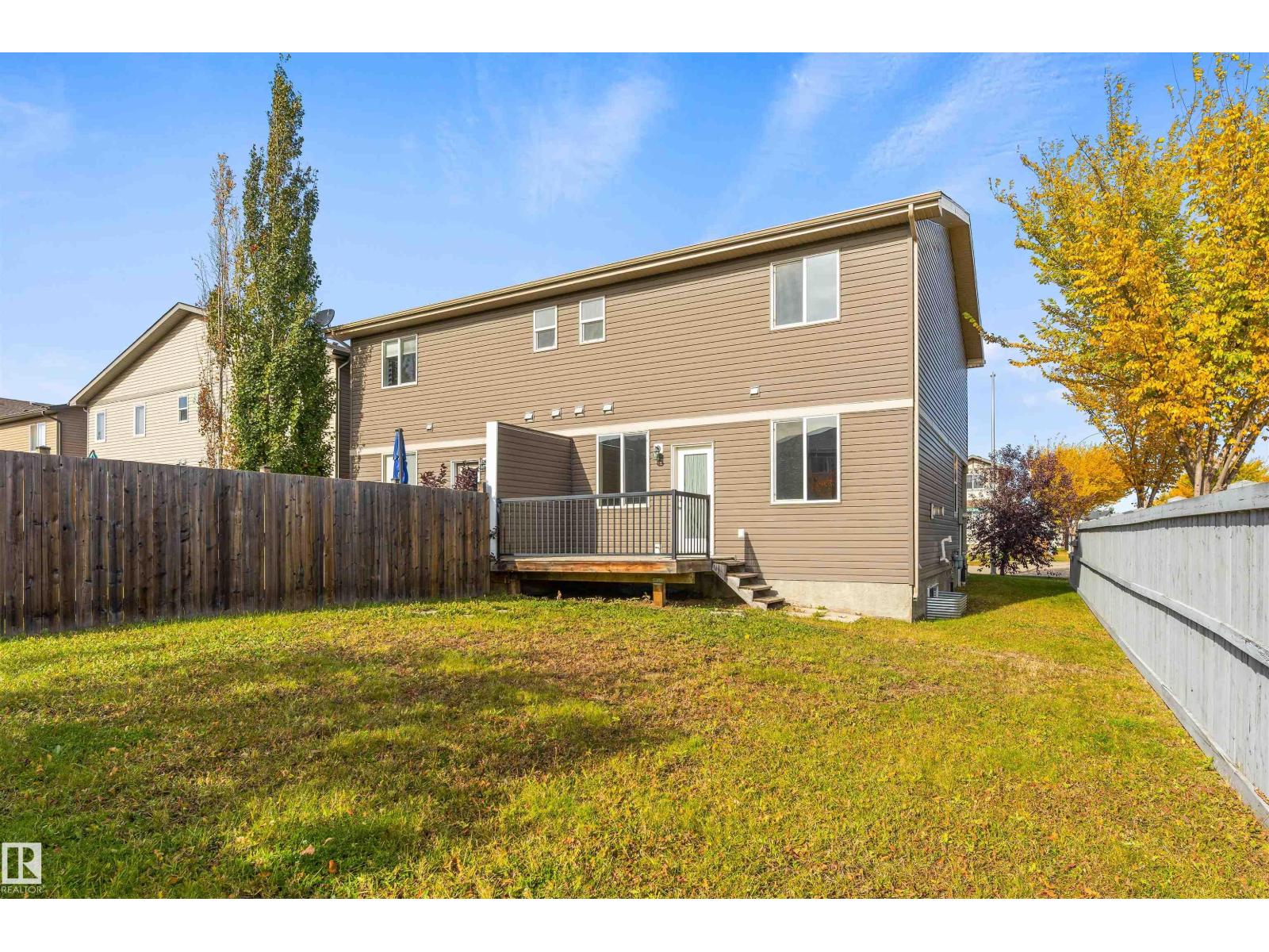 1 ROSEBERRY LN - 32