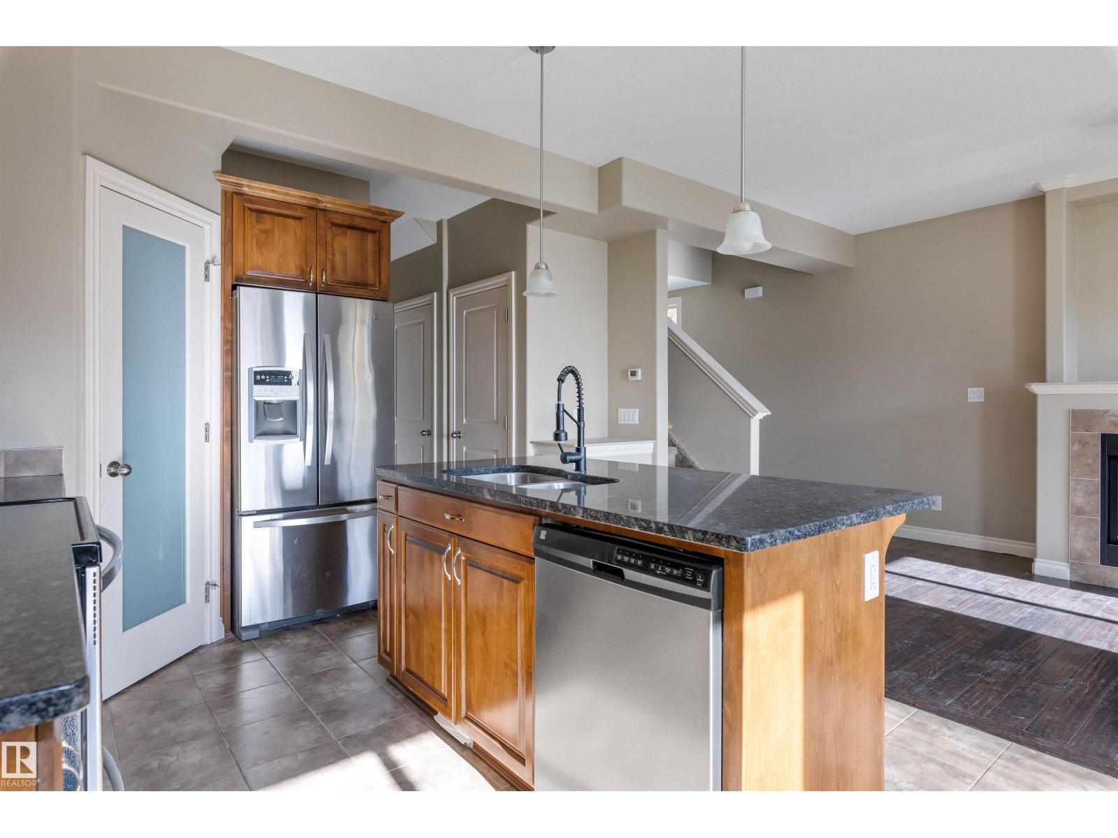 1 ROSEBERRY LN - 12