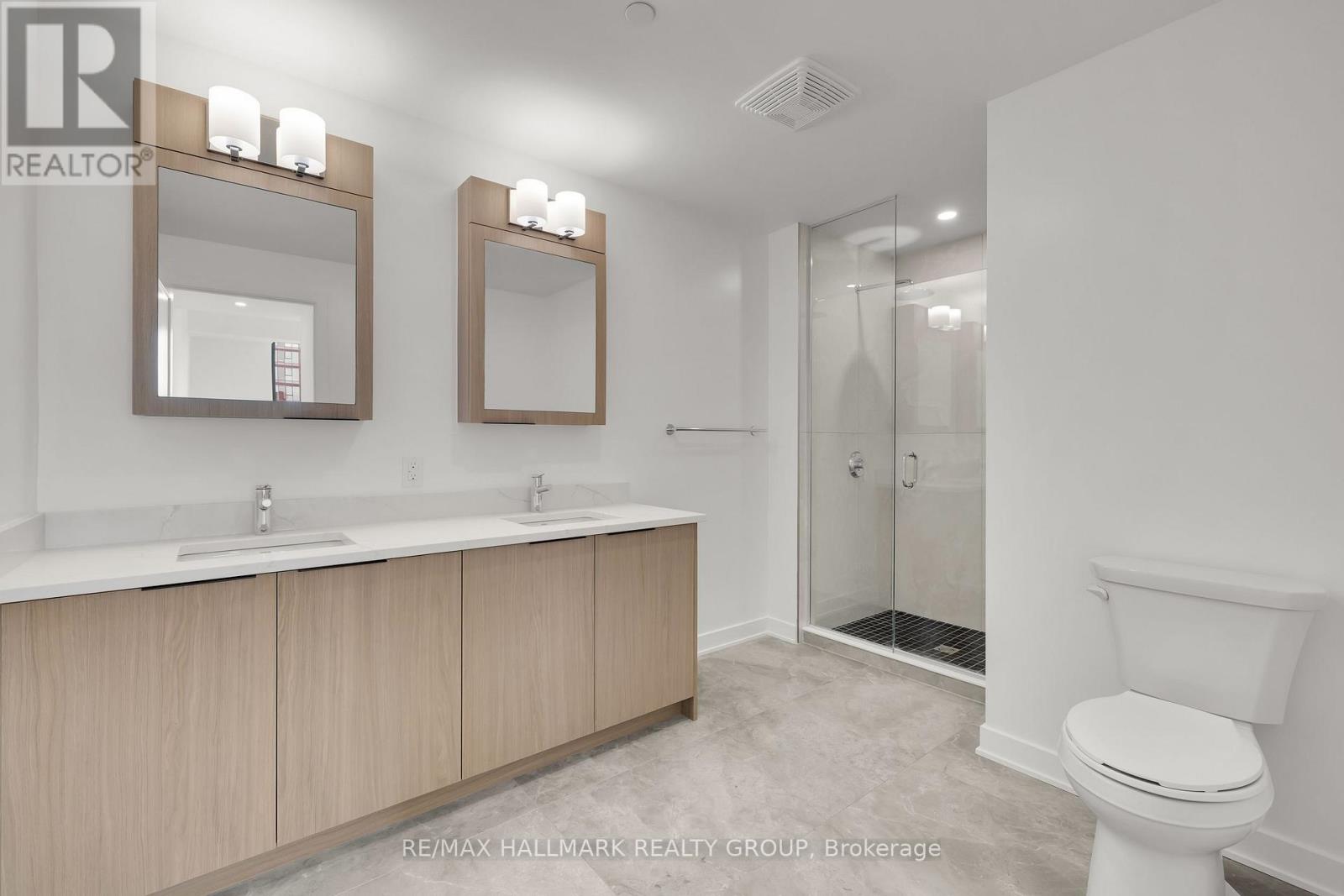 340 Queen Street — photo 19