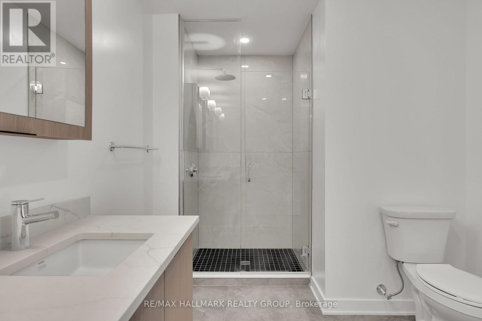 340 Queen Street — photo 20