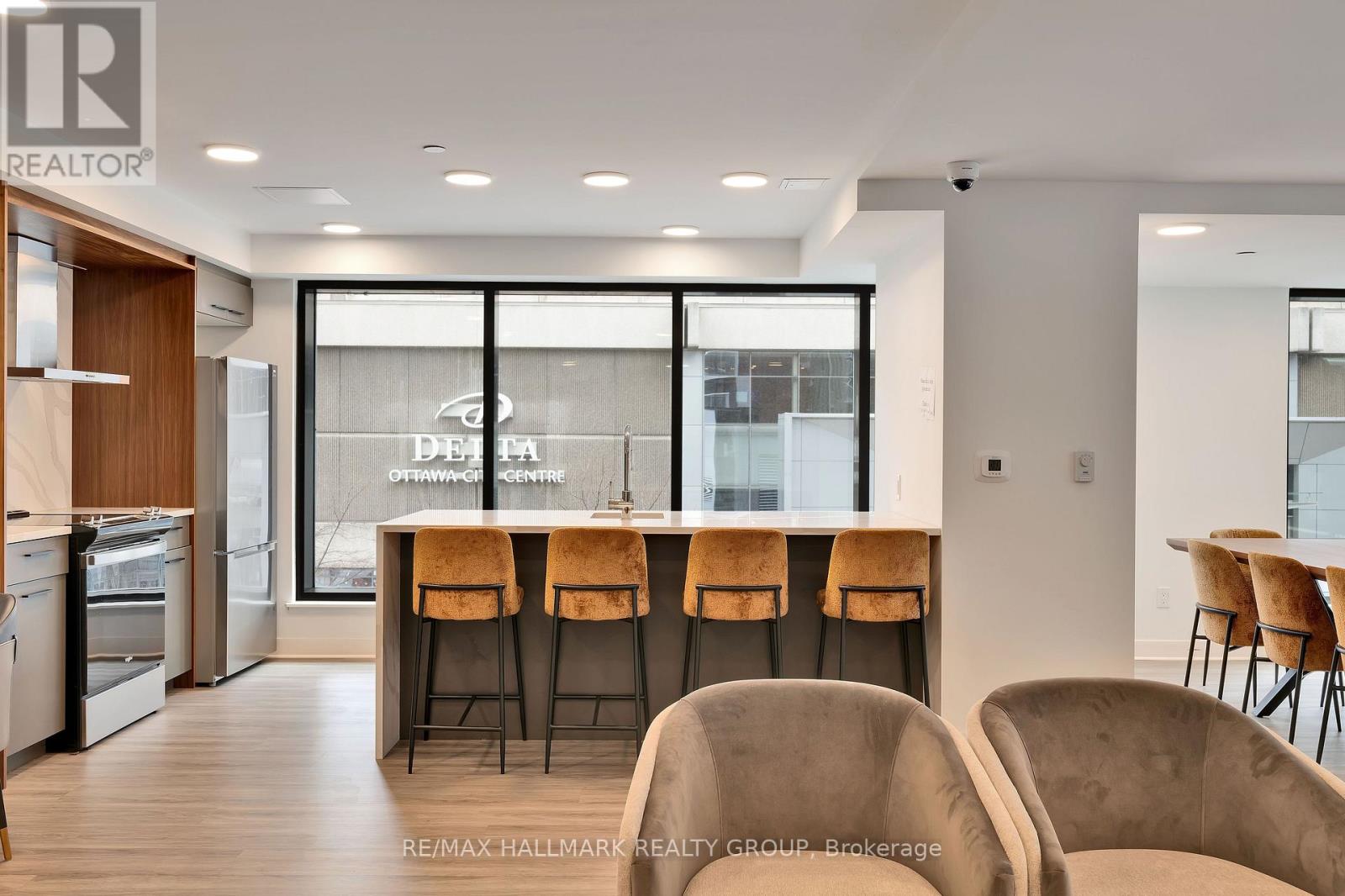 340 Queen Street — photo 36