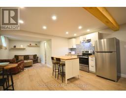 B - 1441 Edgecliffe Avenue, Ottawa, ON K1Z8G2 Photo 9