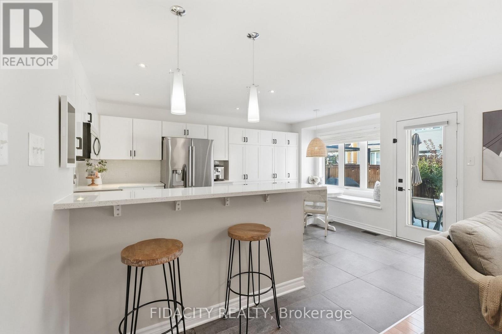 206 MISTRAL WAY - 13