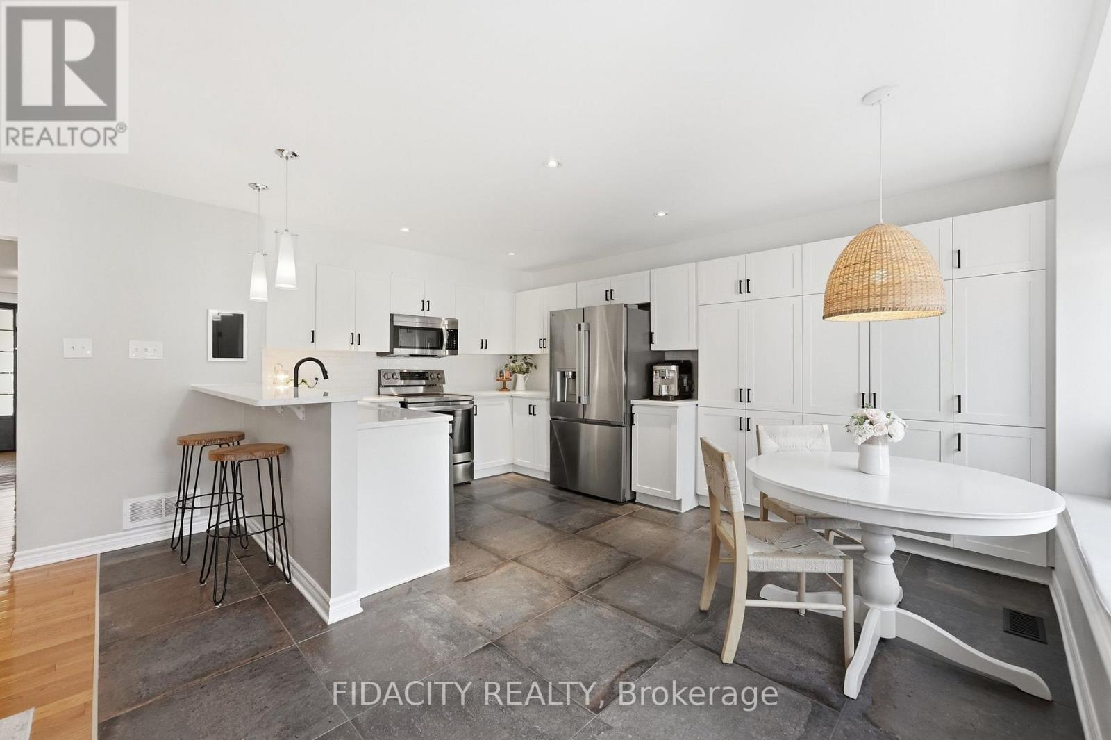 206 MISTRAL WAY - 15