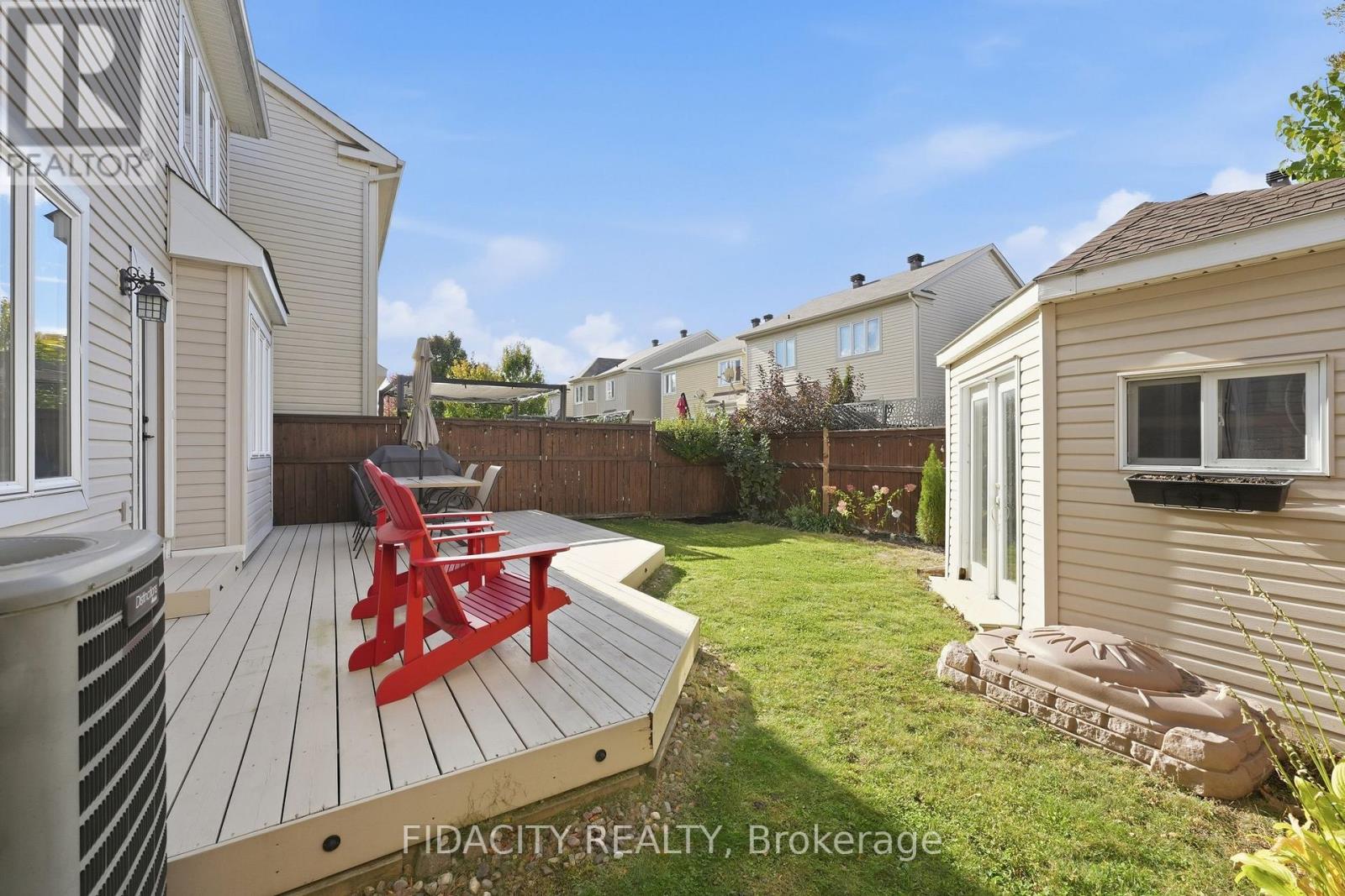 206 MISTRAL WAY - 44