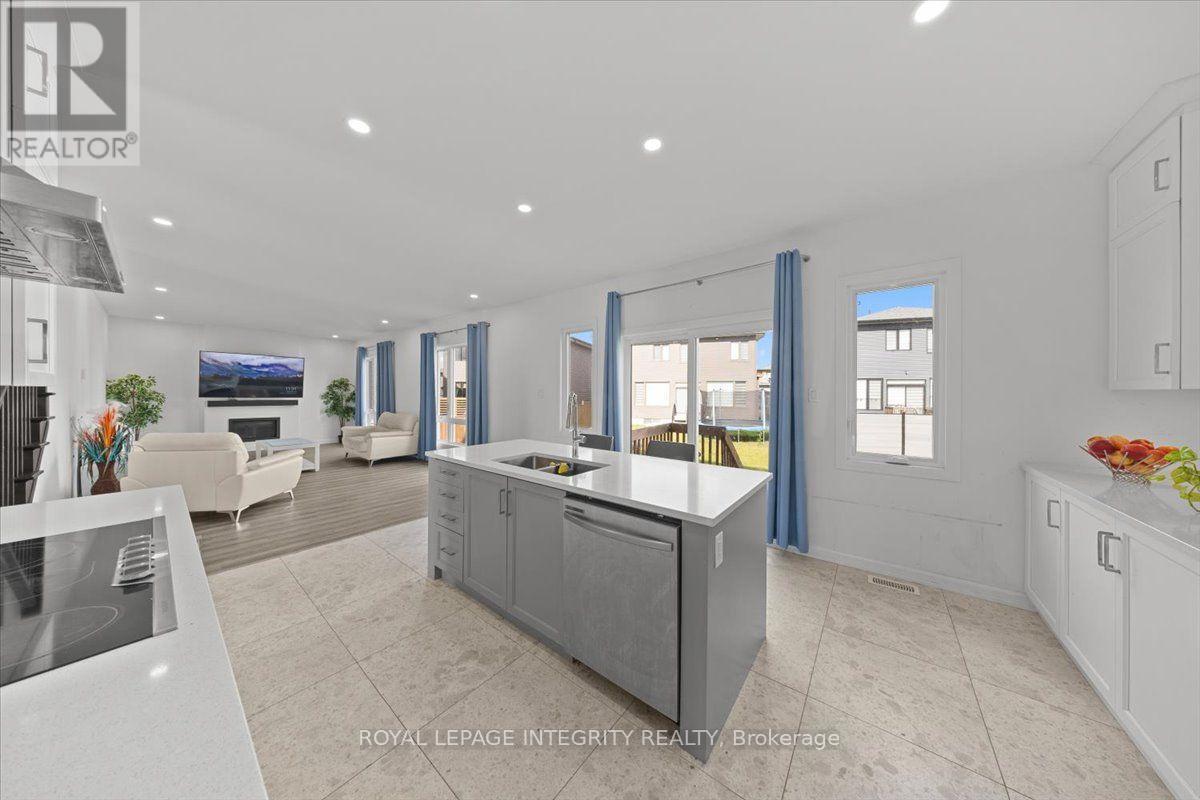 6 RUTILE STREET - Image 13