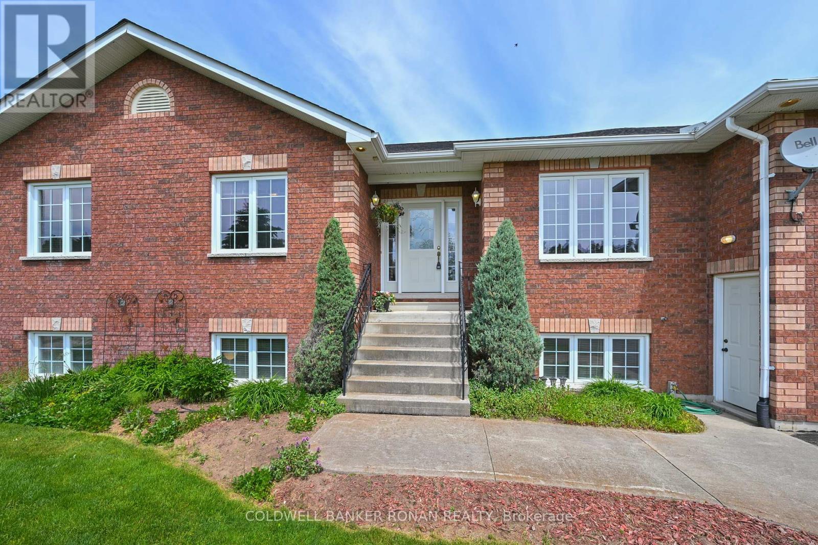28 Fisher Drive, Adjala-Tosorontio, ON photo 3